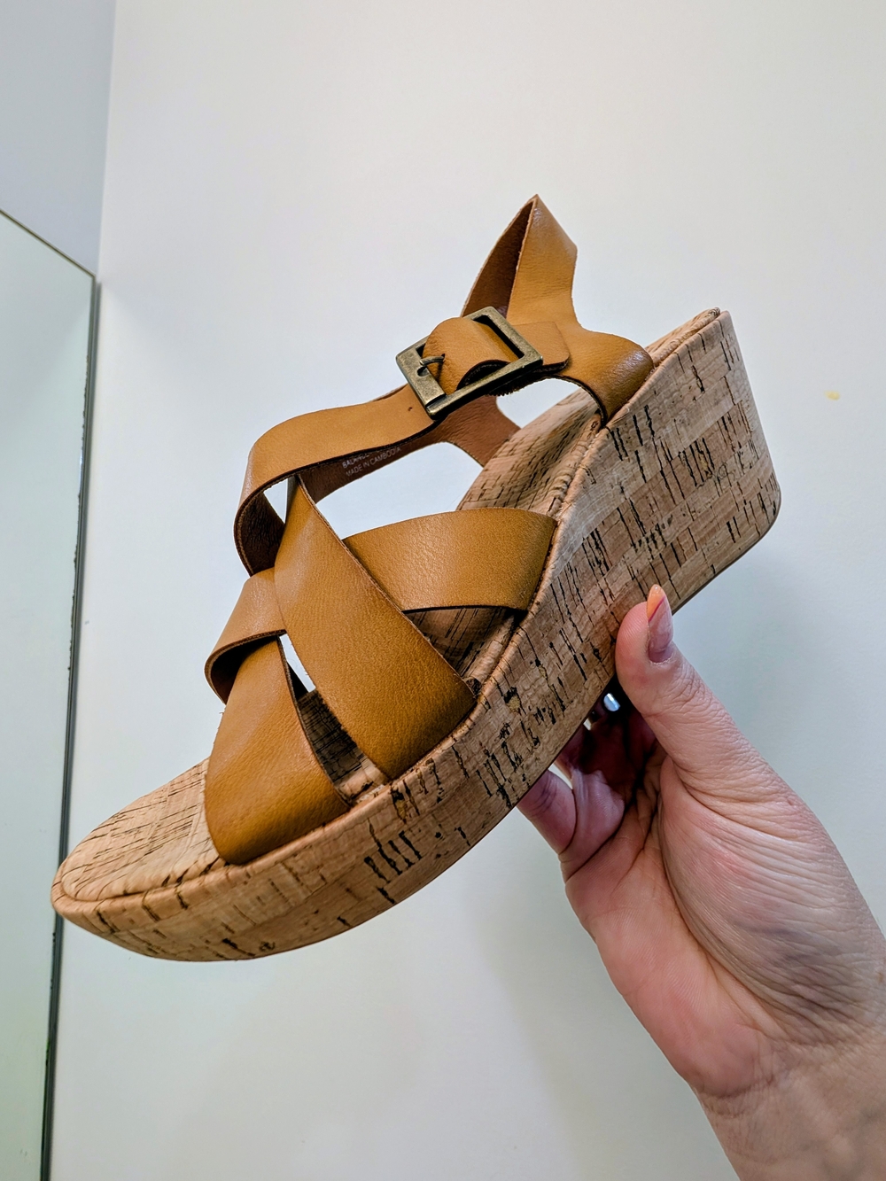 Women’s Crisscross Kork Wedge Sandals